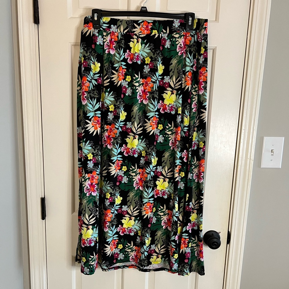 Floral Black Maxi Skirt size 2X